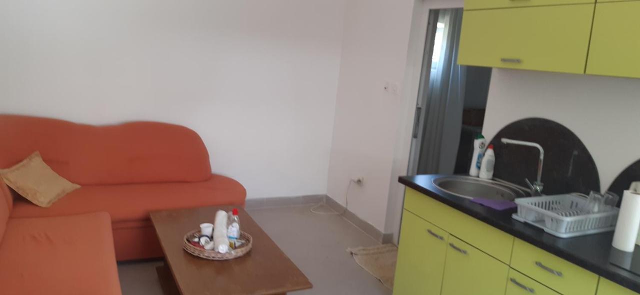 Apartmani Amira เทรบินเย ภายนอก รูปภาพ